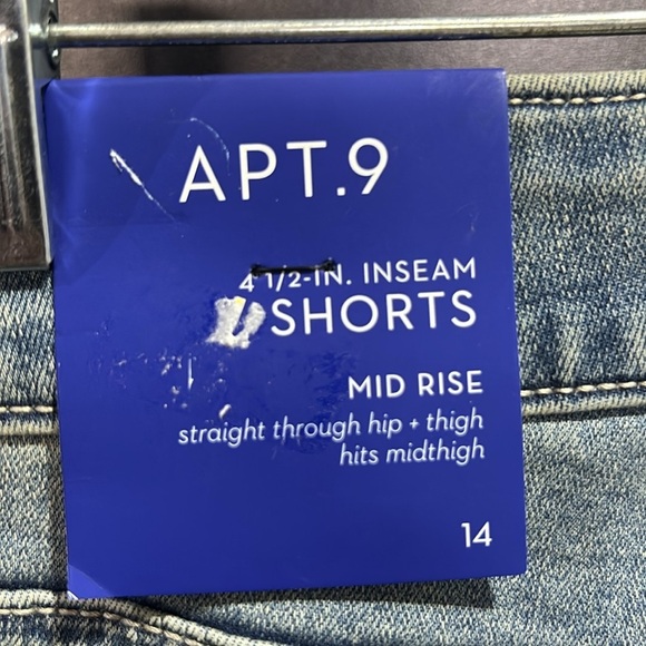 APT.9 Mid Rise Medium wash,short,cuffed shorts, 5 pocket, zip fly,,belt loops - Picture 7 of 10